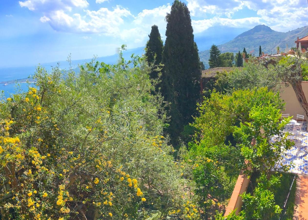 Margot'S House Taormina Exterior photo